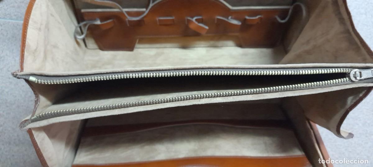 Antig&uuml;edades: BOLSO MALETA UBRIQUE - Foto 6