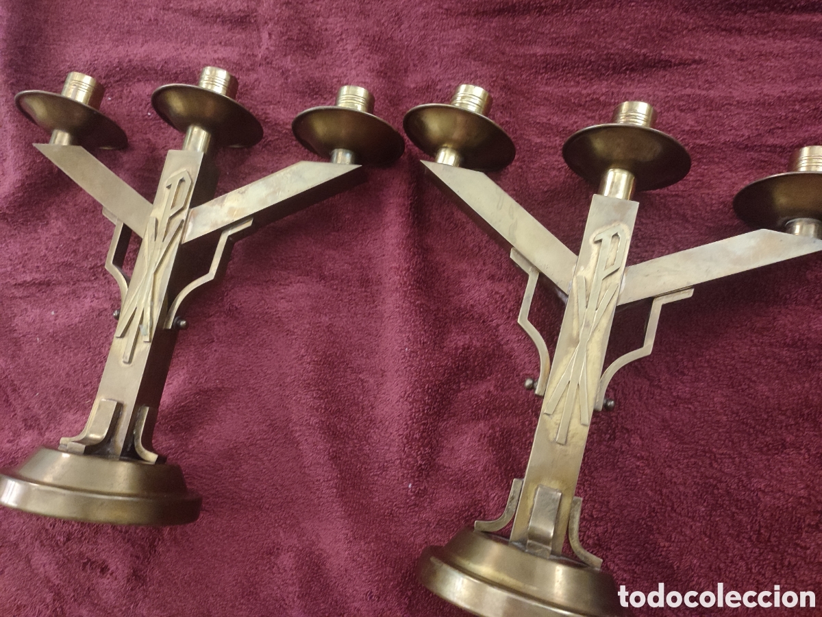 Antig&uuml;edades: Pareja de candelabros de altar de bronce y lat&oacute;n - Foto 5