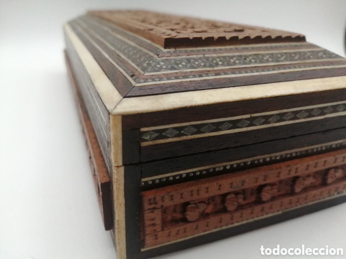 Antig&uuml;edades: Antigua caja rectangular madera de S&aacute;ndalo y taracea - Foto 5