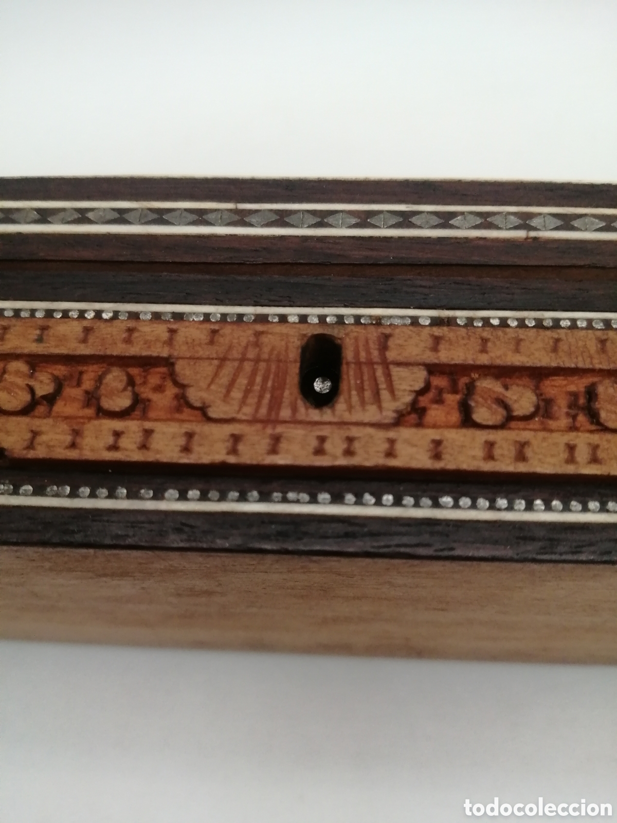 Antig&uuml;edades: Antigua caja rectangular madera de S&aacute;ndalo y taracea - Foto 11