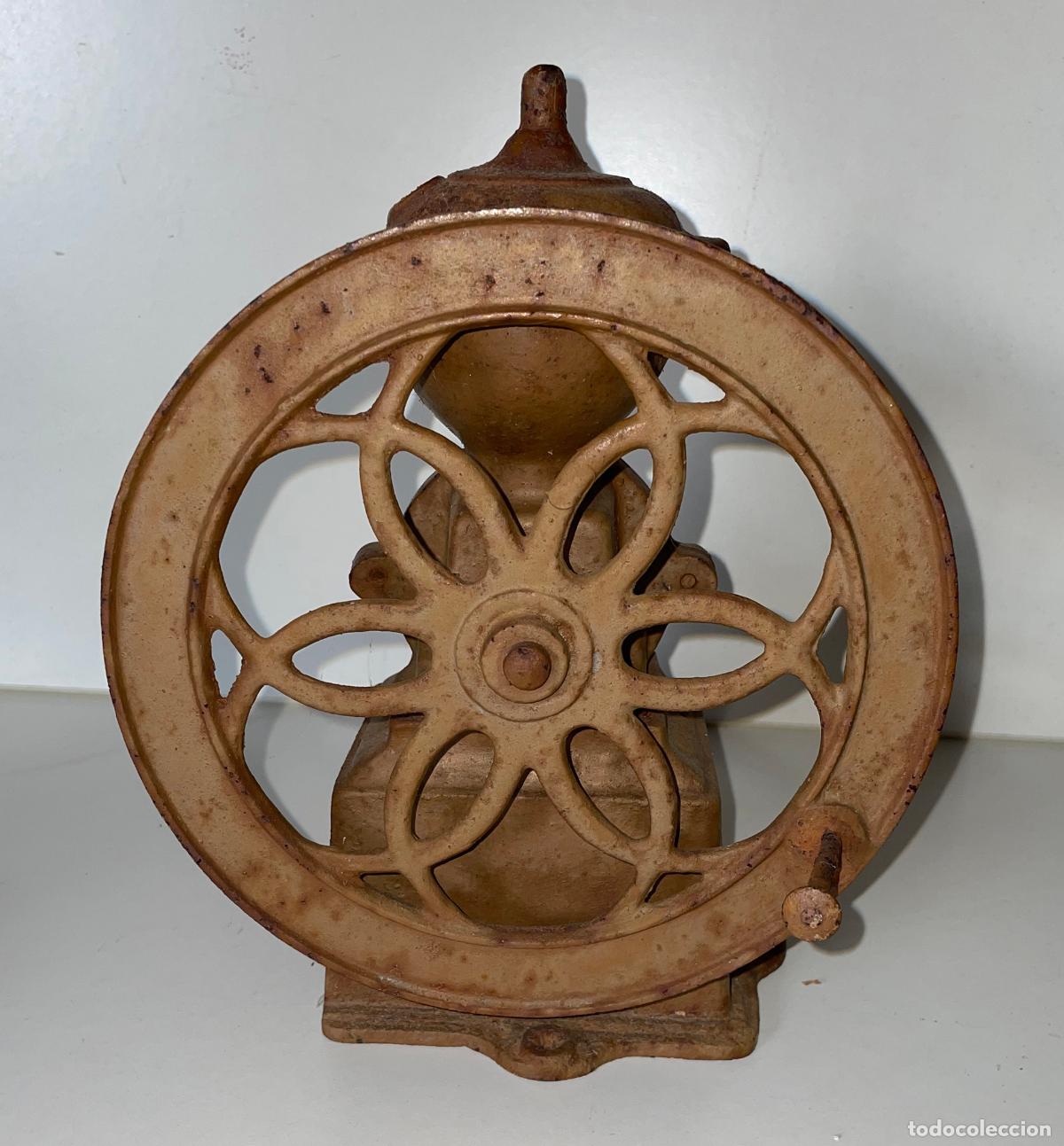 Antiques: Molinillo de rueda de caf&eacute;