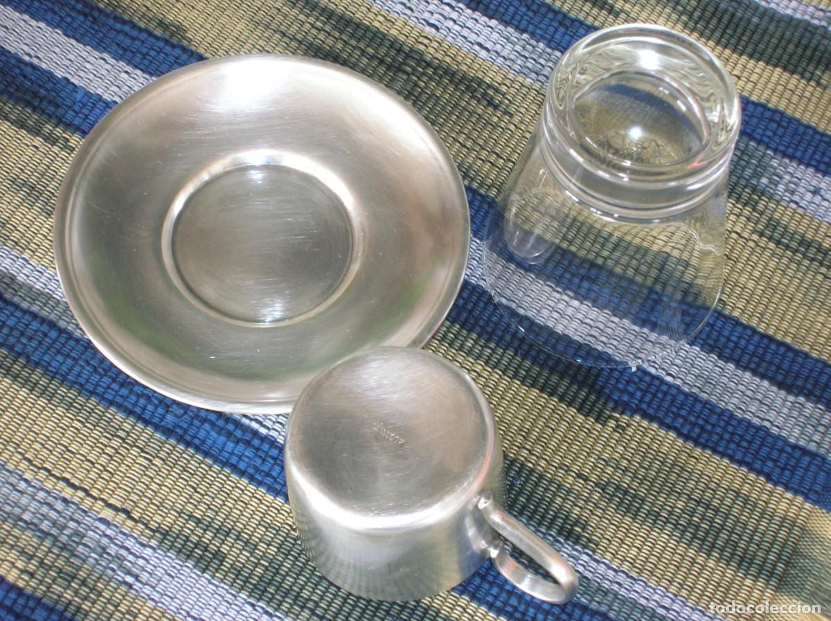 Antig&uuml;edades: Dos tazas de caf&eacute; con soporte y plato de plata - Foto 3