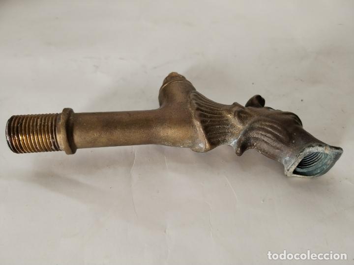 Antig&uuml;edades: dragon grifo de bronce - Foto 2