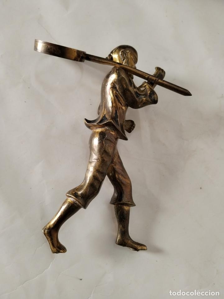 Antig&uuml;edades: figura chino de bronce - Foto 4