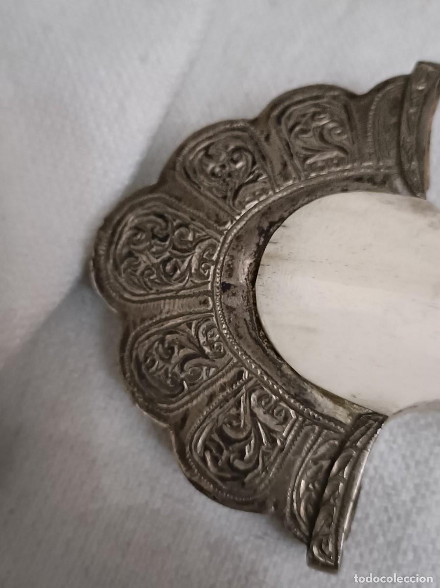 Antig&uuml;edades: Antigua daga de plata y hueso - Foto 3