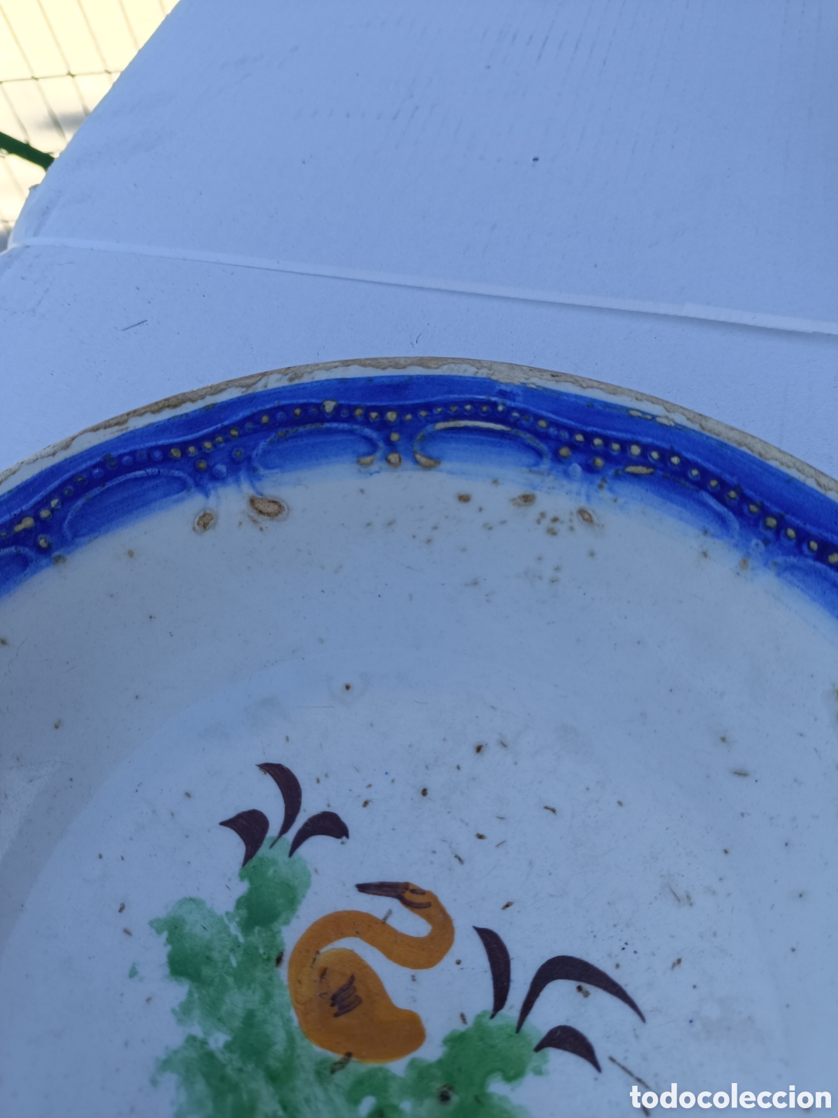 Antig&uuml;edades: Antiguo plato de Manises con sello en la base - Foto 3