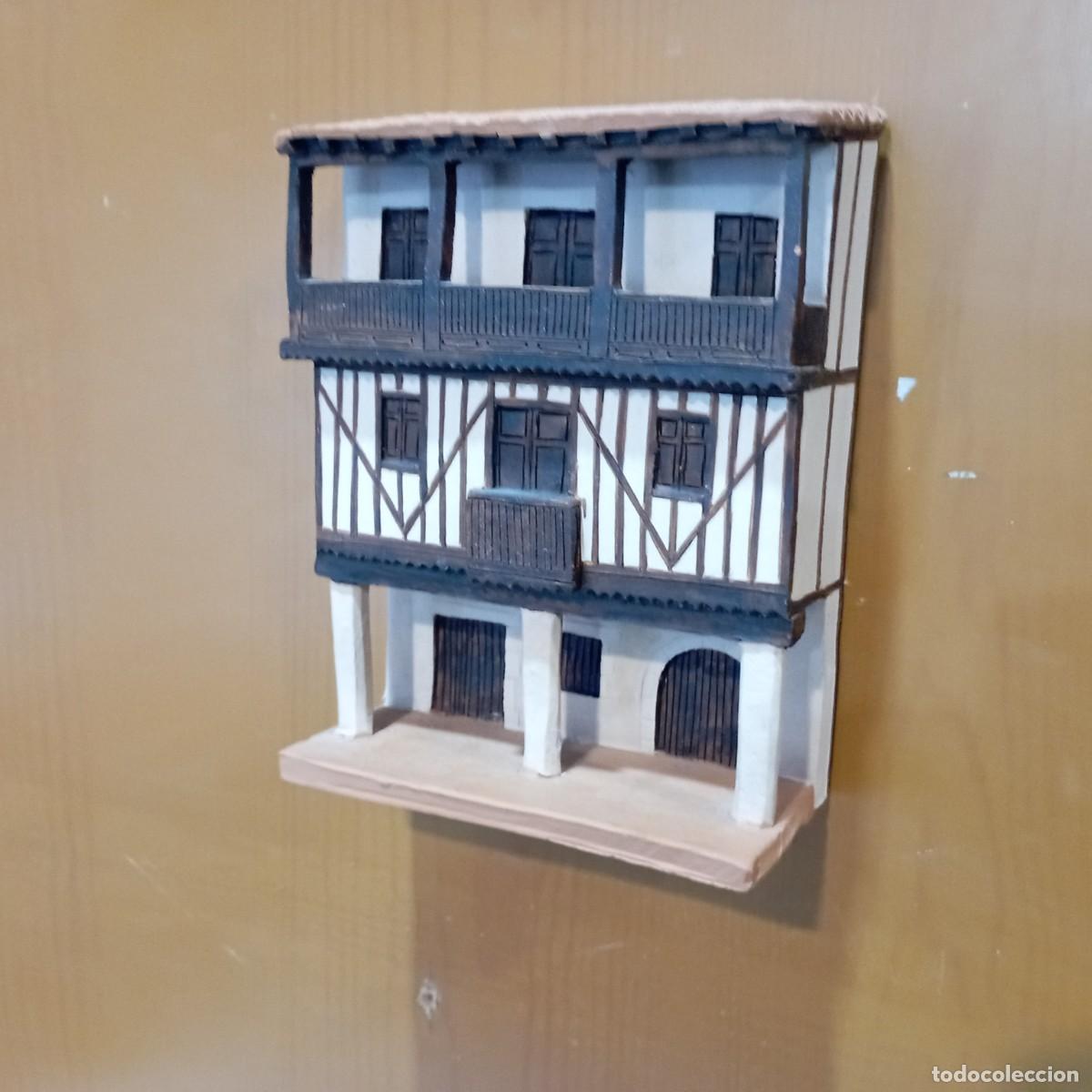 Antig&uuml;edades: casa de terracota de colgar - Foto 3