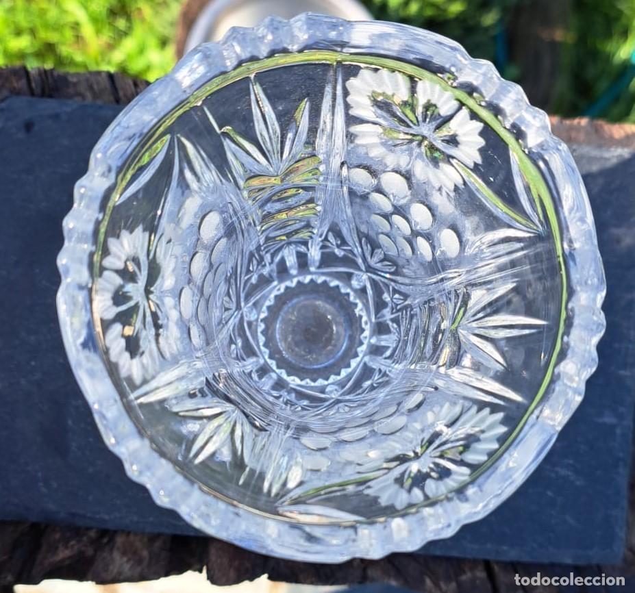 Antig&uuml;edades: Jarr&oacute;n / Florero de Cristal Tallado - Foto 2