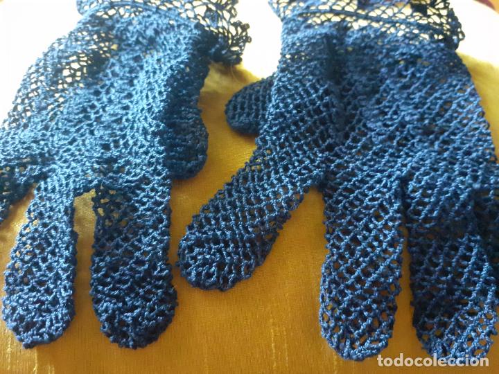 Antig&uuml;edades: Guantes ganchillo azul - Foto 2
