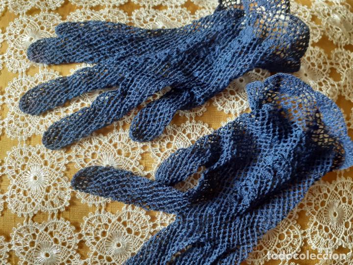Antig&uuml;edades: Guantes de ganchillo azul - Foto 1