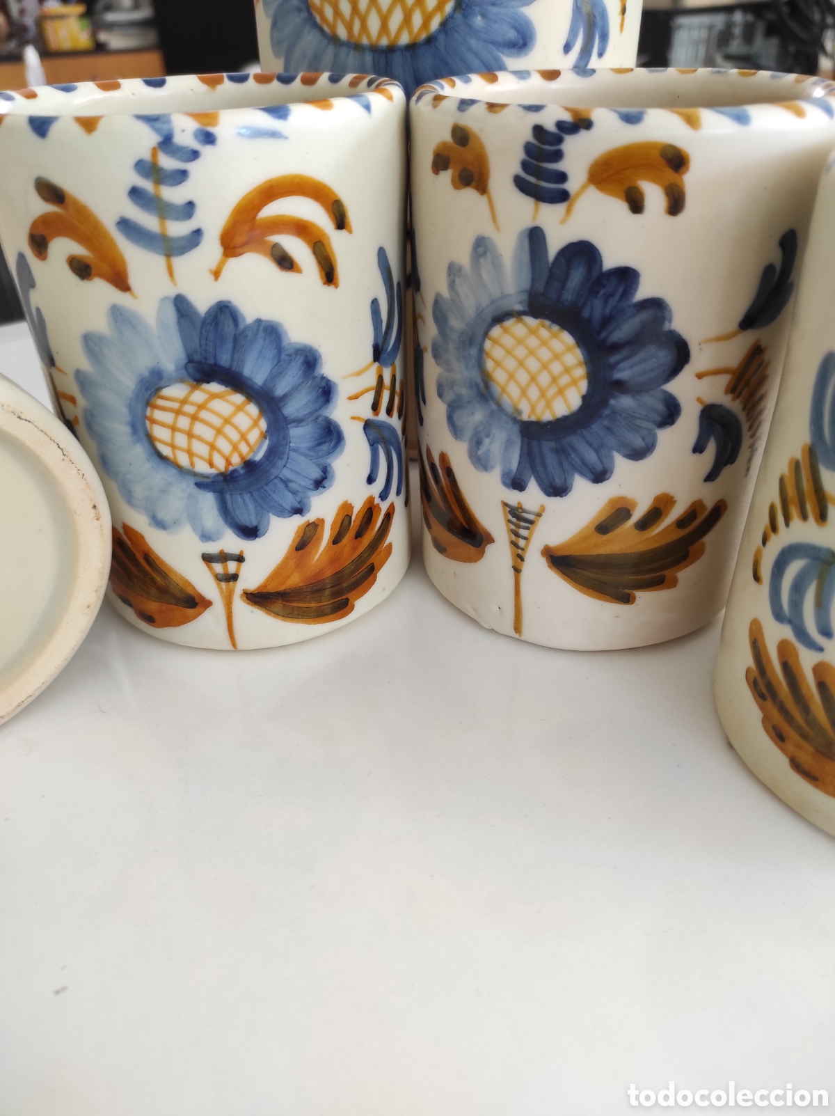 Antig&uuml;edades: Conjunto de tazas y jarr&oacute;n Chac&oacute;n Talavera - Foto 2