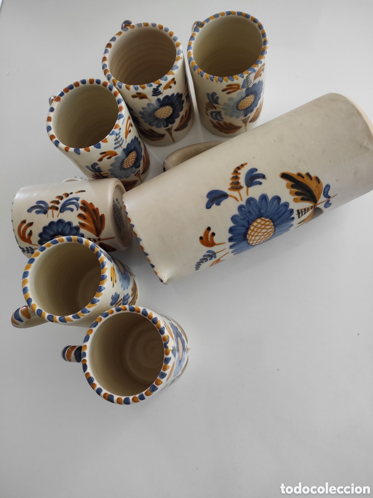 Antig&uuml;edades: Conjunto de tazas y jarr&oacute;n Chac&oacute;n Talavera - Foto 1