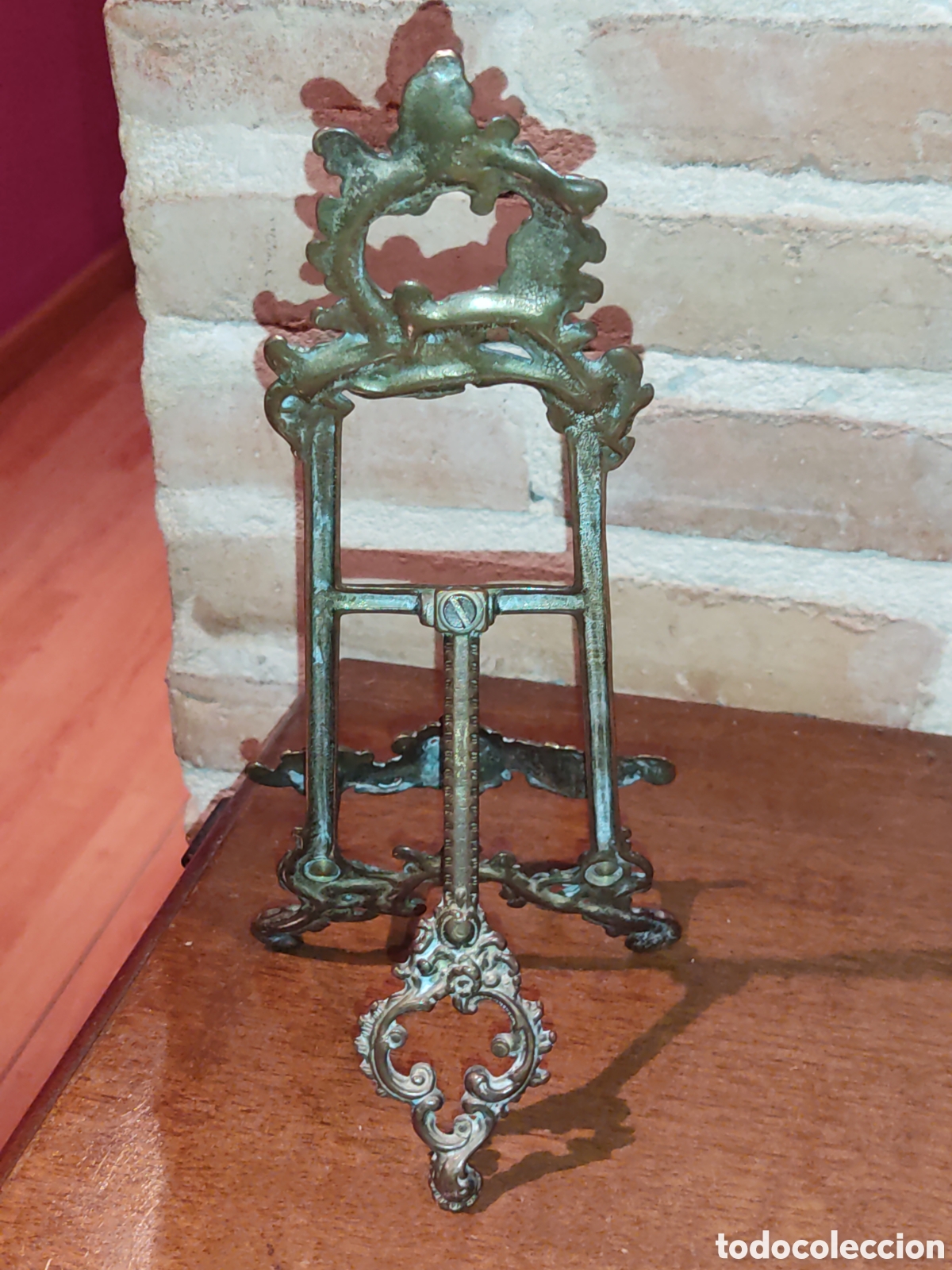 Antig&uuml;edades: Atril antiguo de bronce. - Foto 3