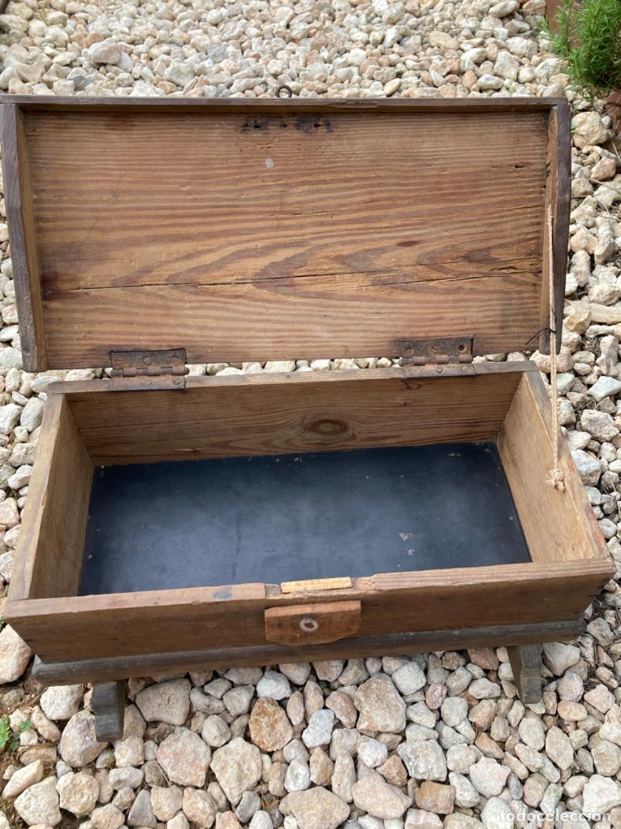 Antig&uuml;edades: Caja o cofre de madera antigua - Foto 3