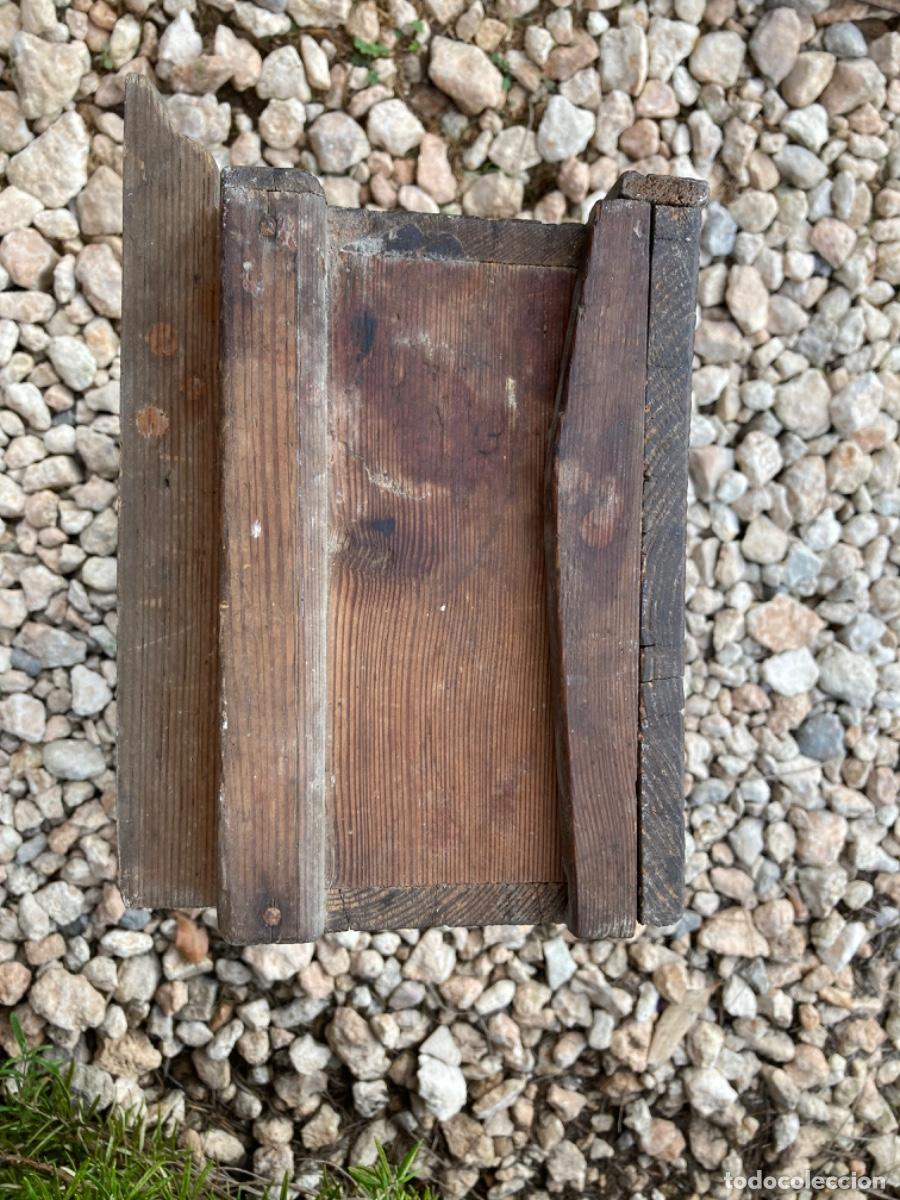 Antig&uuml;edades: Caja o cofre de madera antigua - Foto 8
