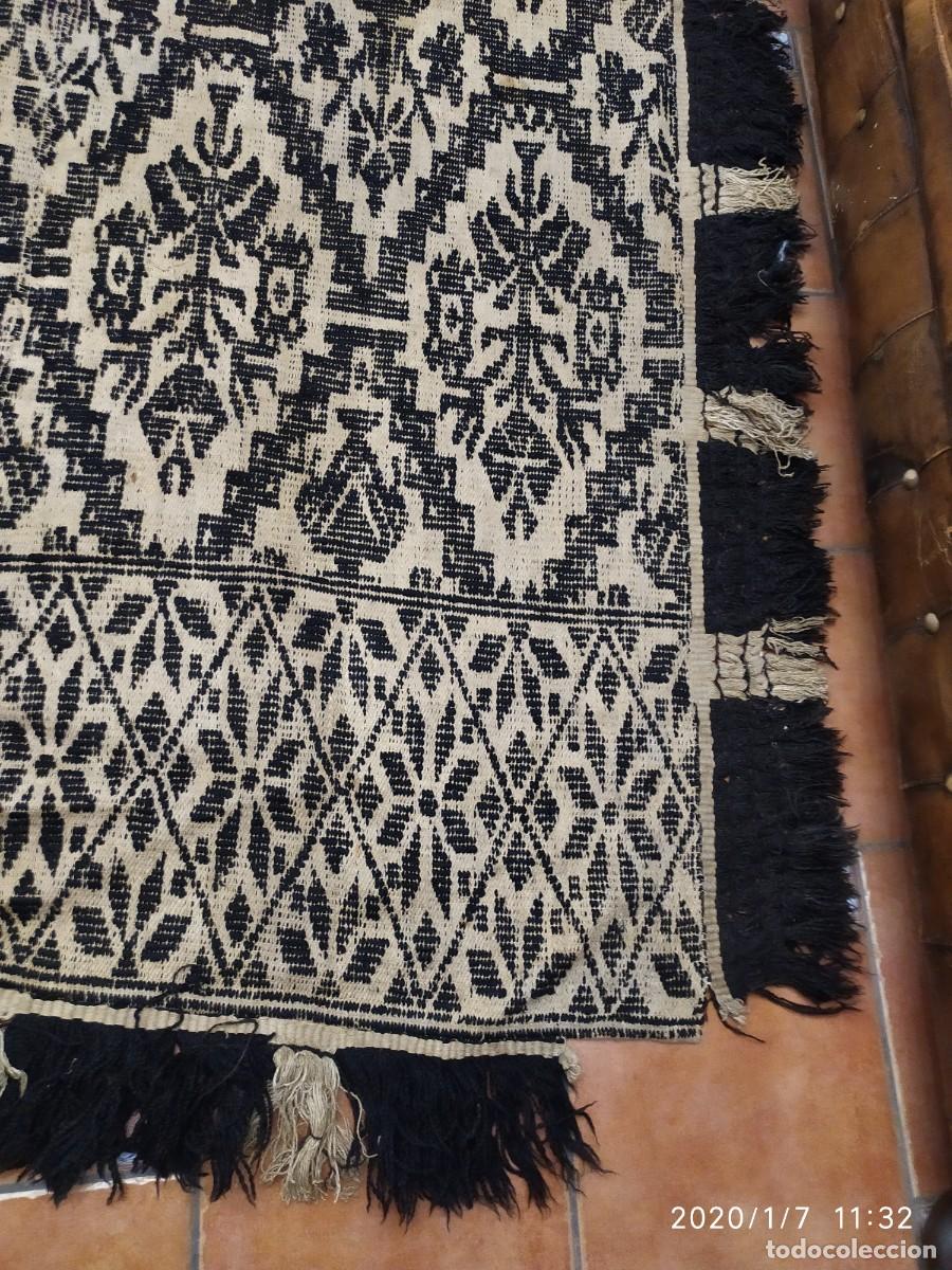 Antig&uuml;edades: ALFOMBRA-COBERTOR CON FLECO DE TELAR MANUAL - Foto 7
