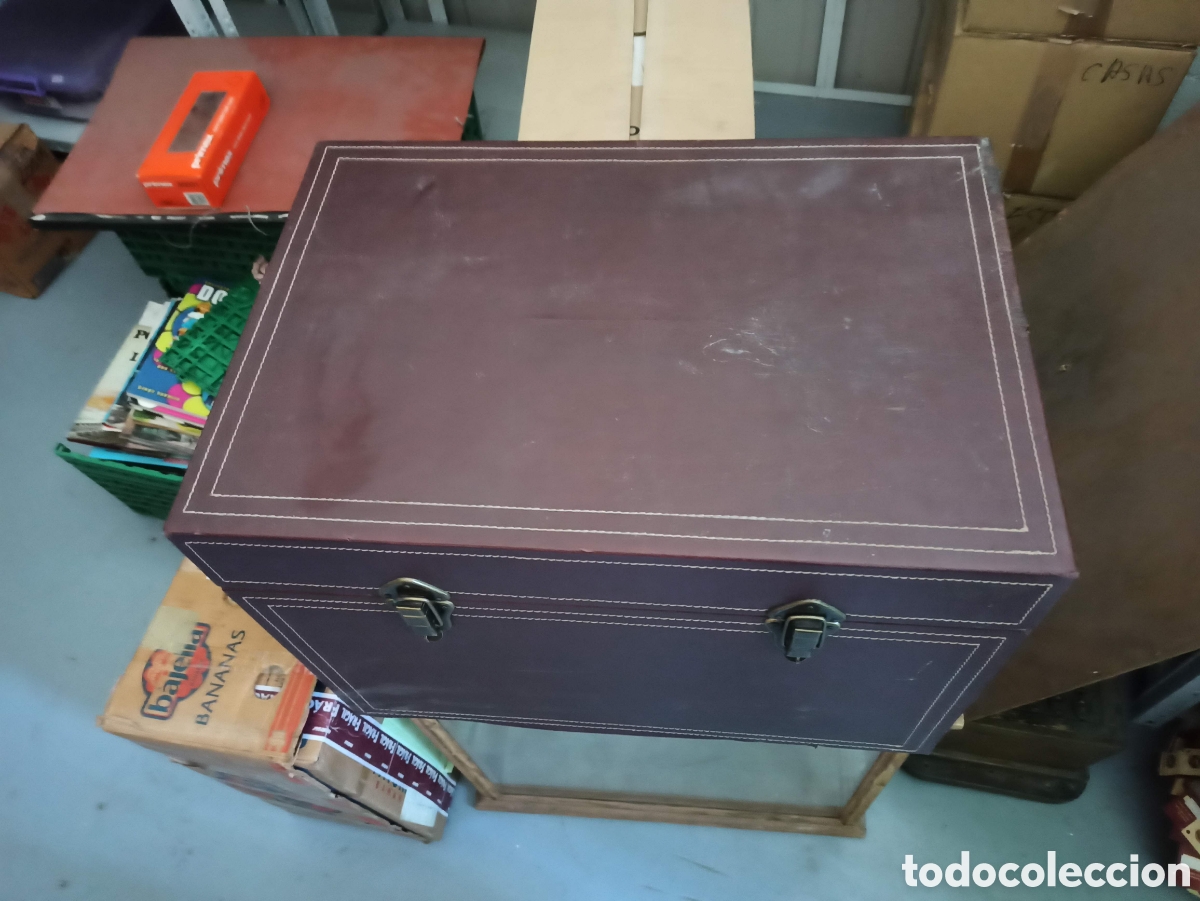 Antig&uuml;edades: Ba&uacute;l forrado de piel exterior einterior - Foto 2