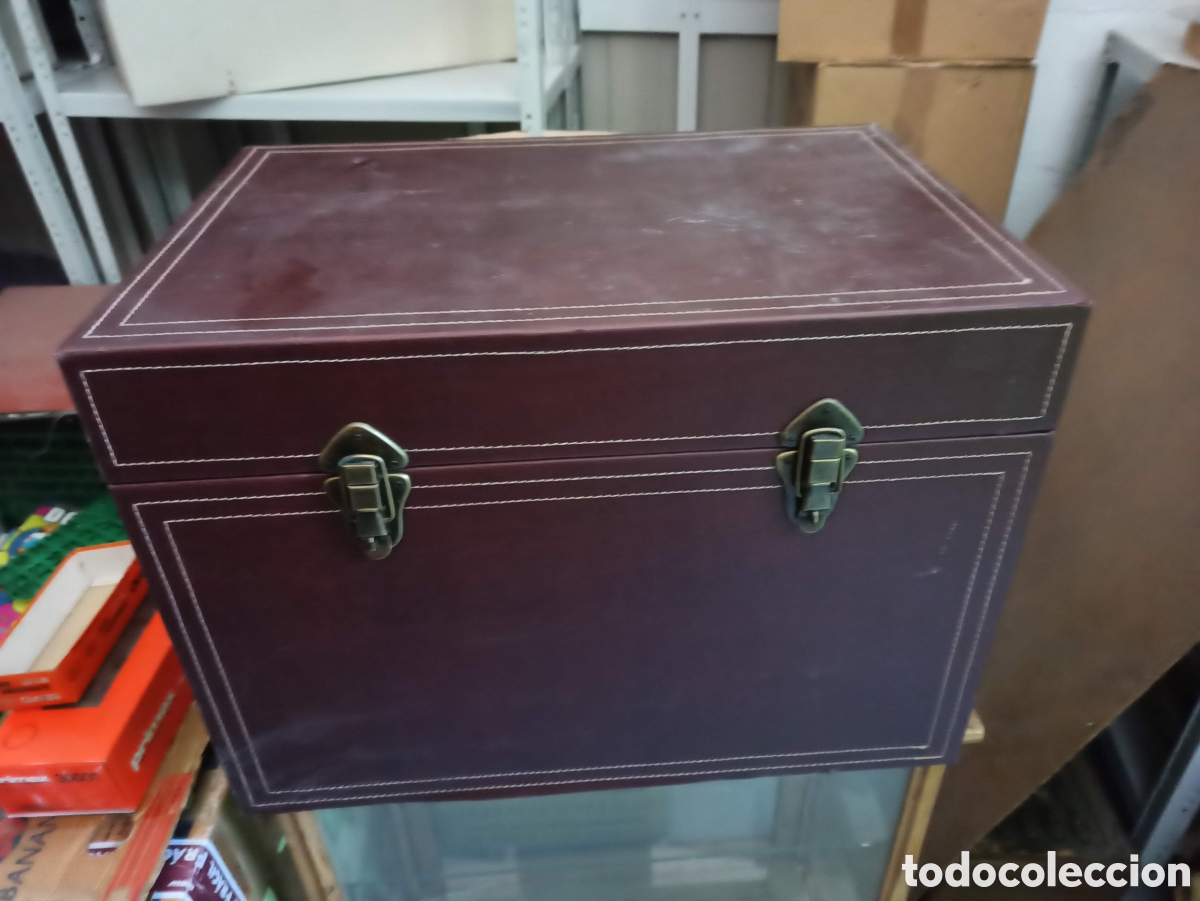 Antig&uuml;edades: Ba&uacute;l forrado de piel exterior einterior - Foto 3