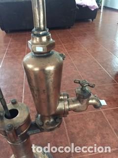 Antig&uuml;edades: gran bomba de agua - Foto 1