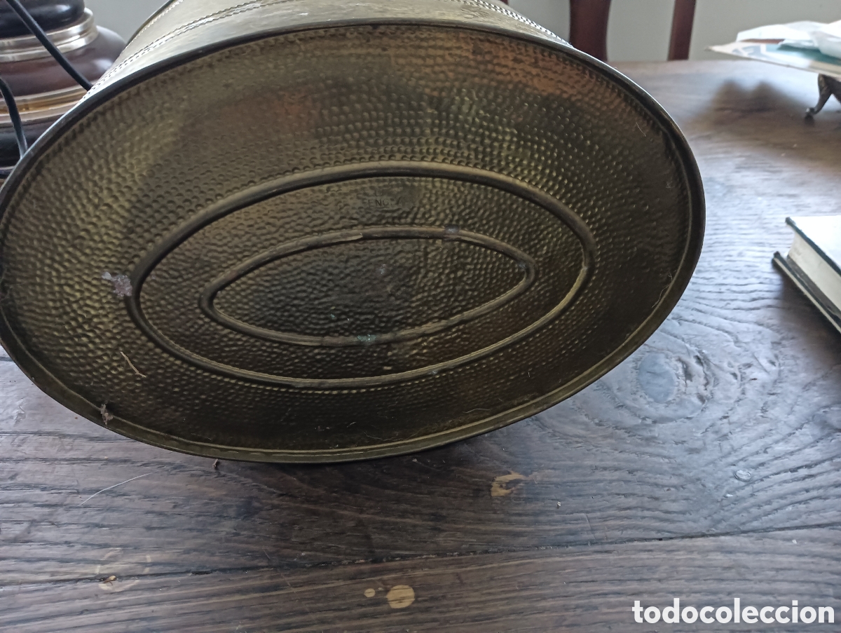 Antig&uuml;edades: Parag&uuml;ero o macetero bronce - Foto 3