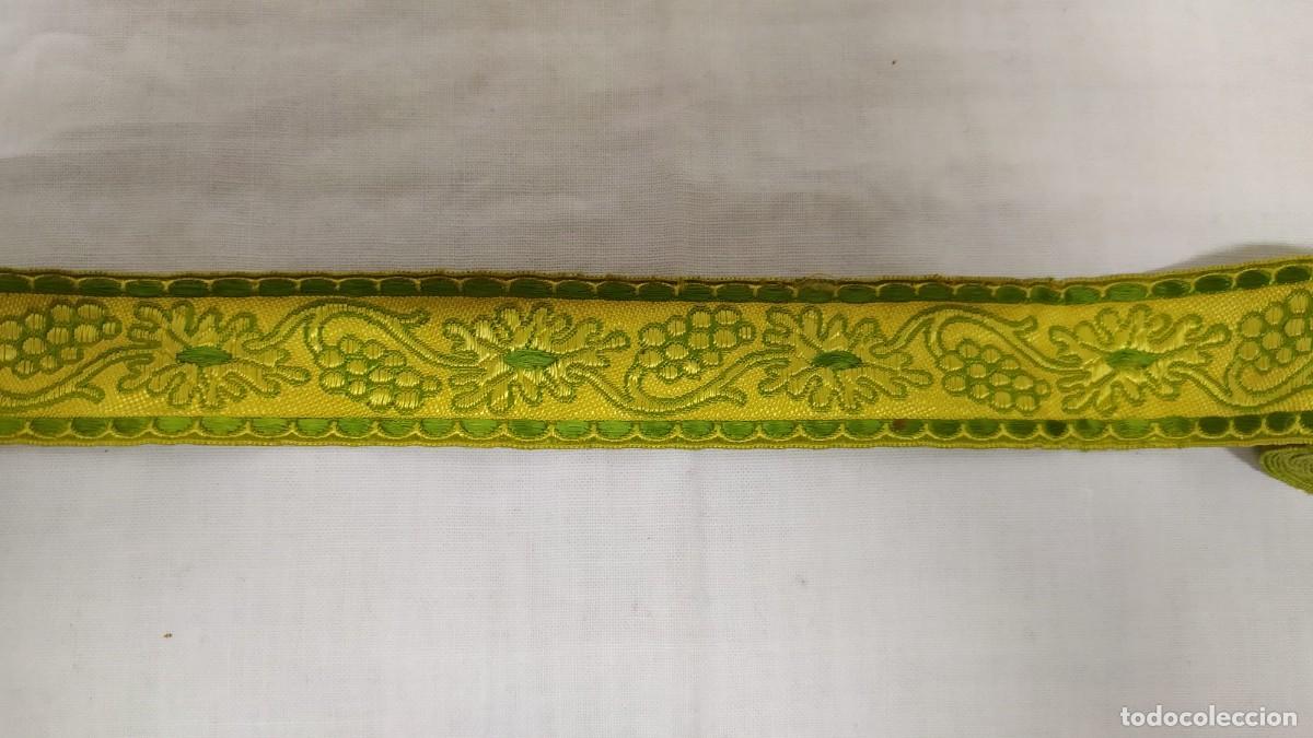 Antig&uuml;edades: GAL&Oacute;N ANTIGUO DE SEDA Y ALGOD&Oacute;N EN VERDE Y ORO - Foto 1