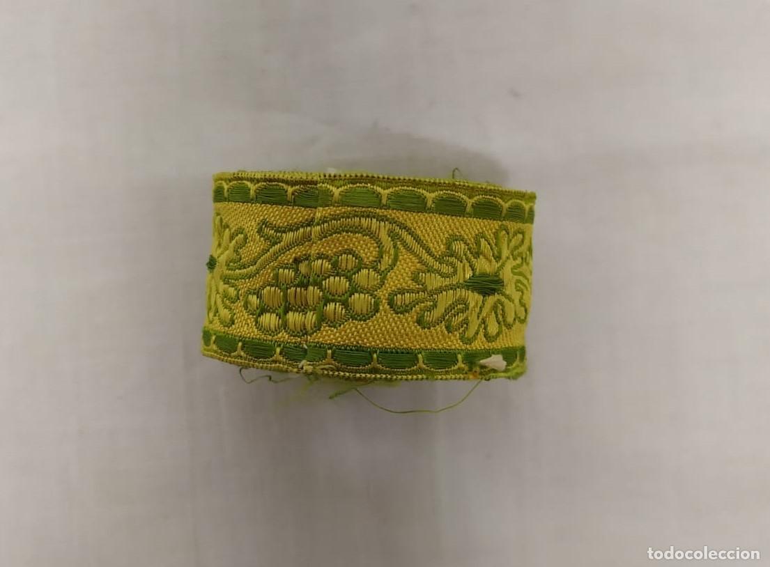 Antig&uuml;edades: GAL&Oacute;N ANTIGUO DE SEDA Y ALGOD&Oacute;N EN VERDE Y ORO - Foto 5