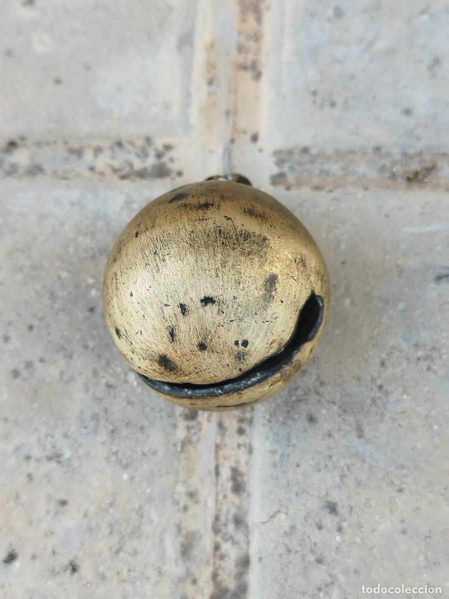 Antig&uuml;edades: Antiguo Cascabel de Bronce - Foto 3