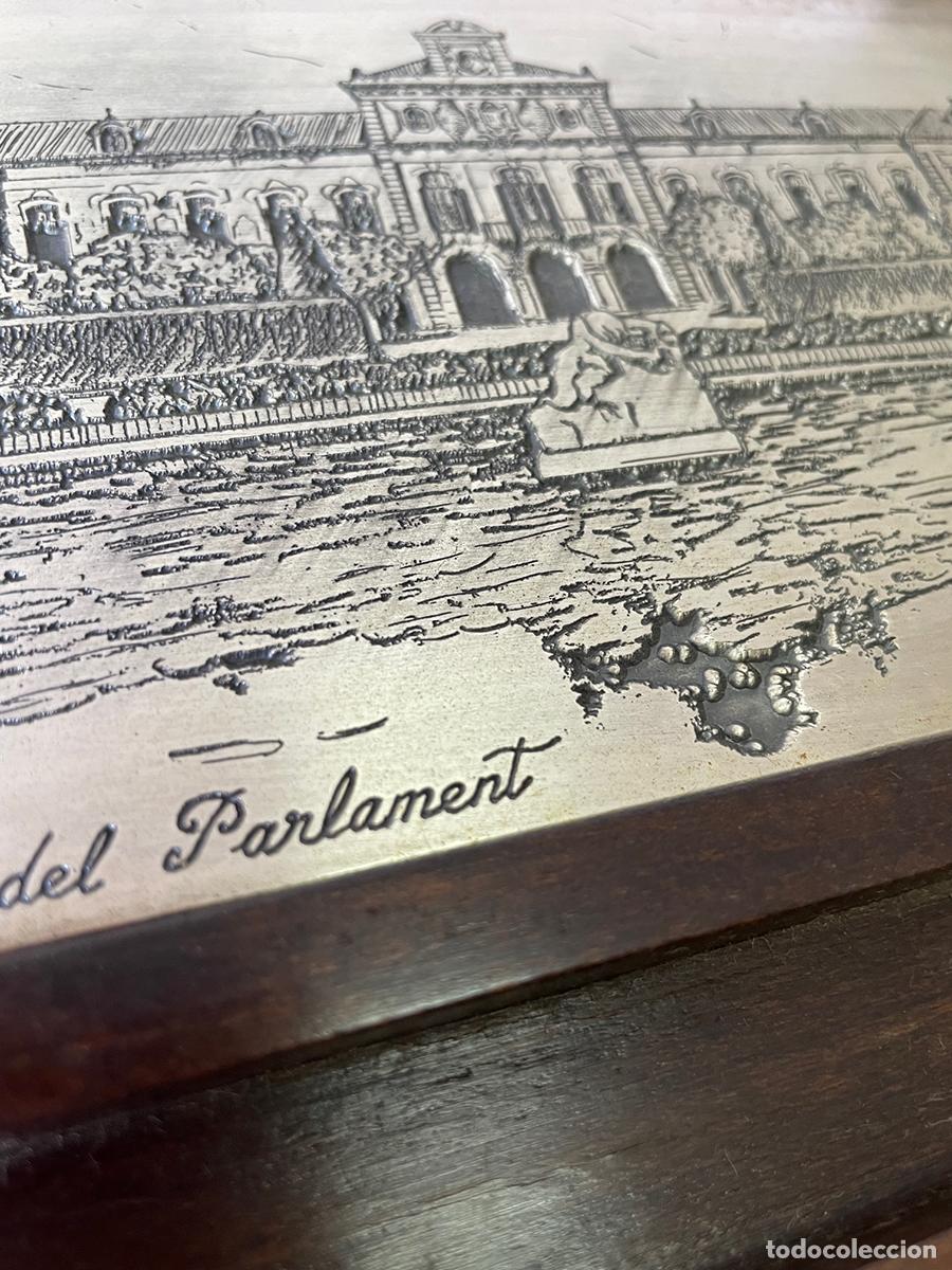 Antig&uuml;edades: Placa grabado Parlament de Catalunya - Foto 5
