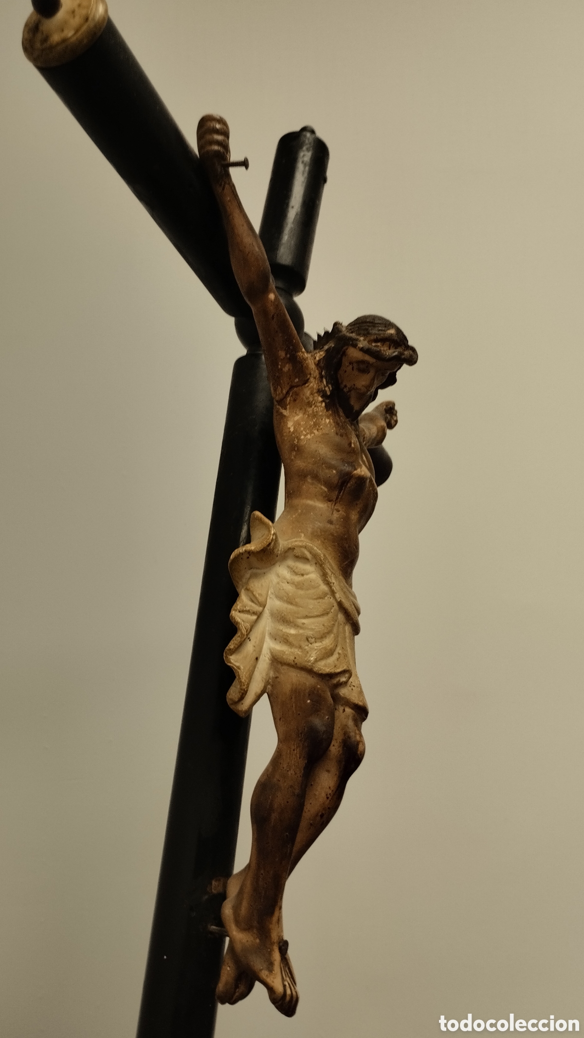 Antig&uuml;edades: Crucifijo en madera 66x35. - Foto 5