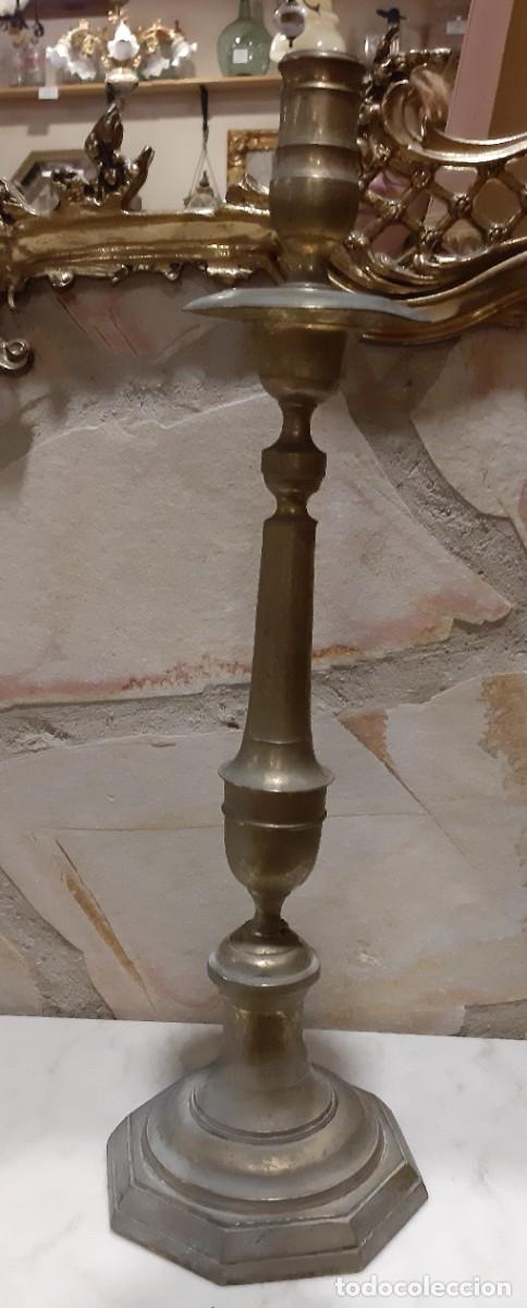 Antig&uuml;edades: CANDELABRO DE BRONCE S XIX - Foto 2
