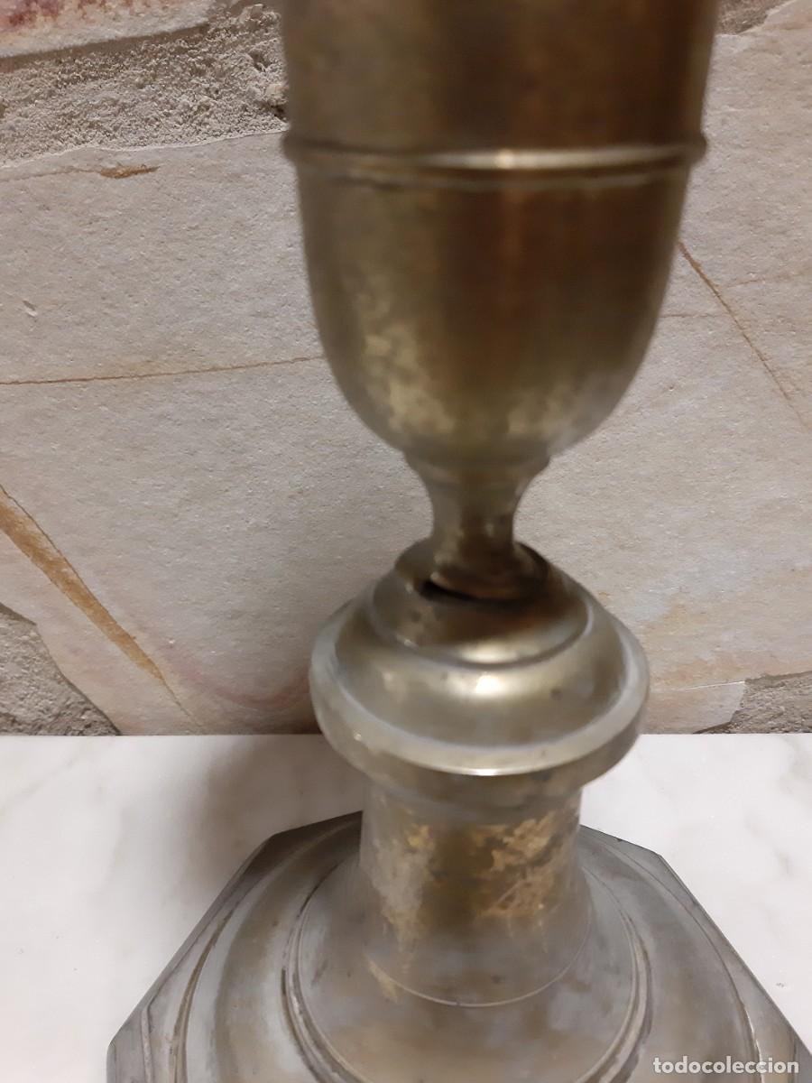 Antig&uuml;edades: CANDELABRO DE BRONCE S XIX - Foto 4