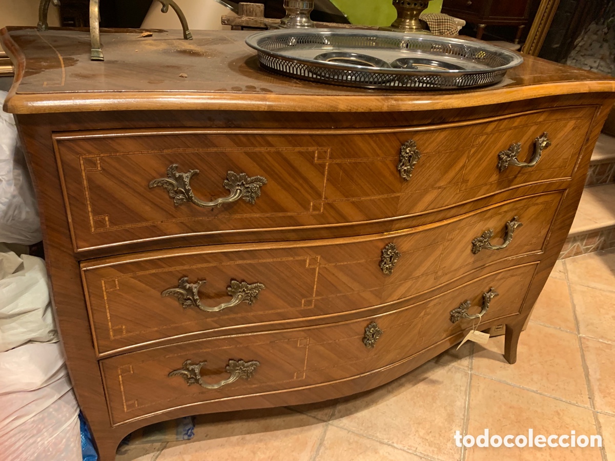 Antig&uuml;edades: C&oacute;moda francesa marqueter&iacute;a - Foto 1