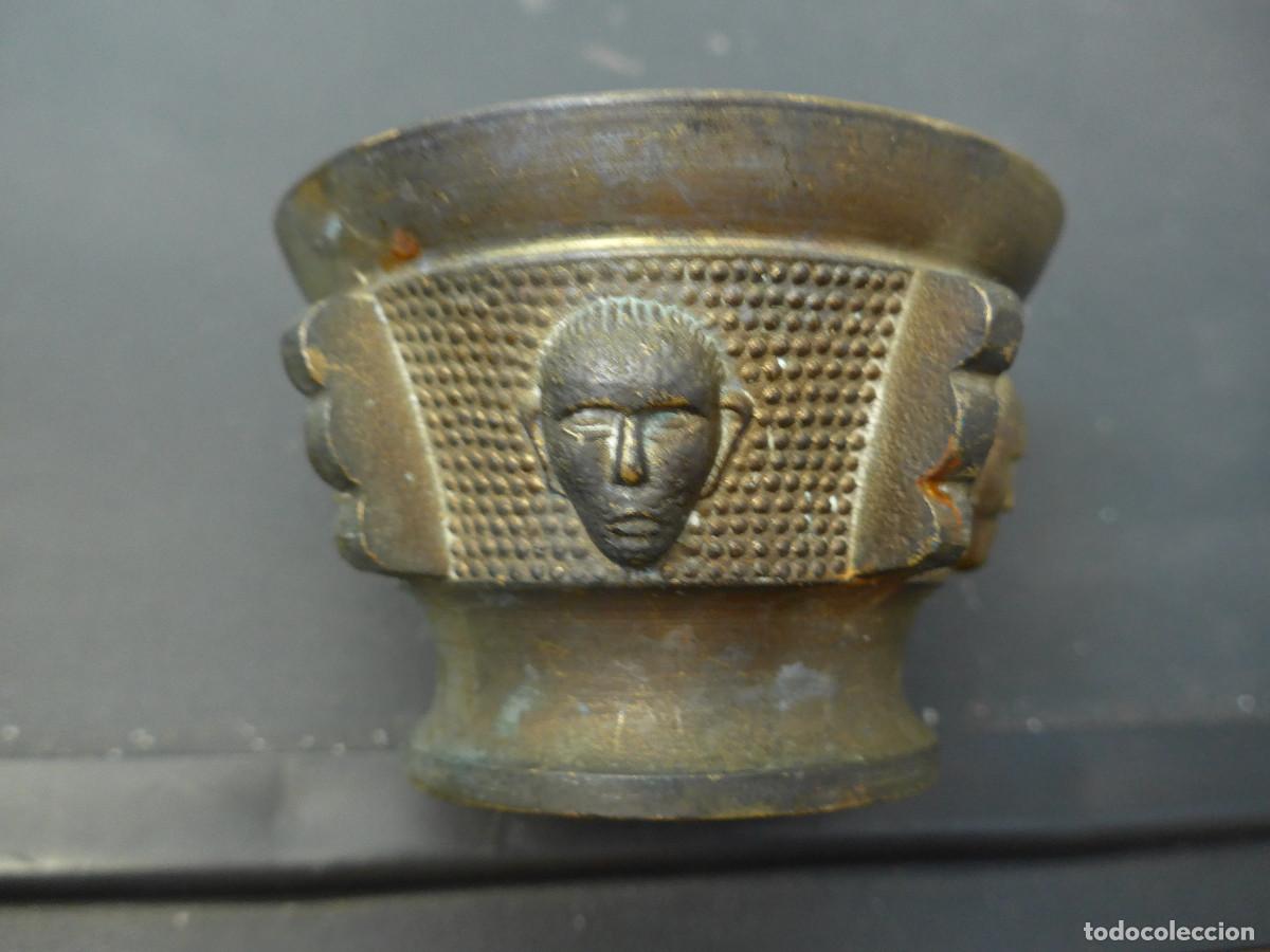 Antig&uuml;edades: MORTERO ALMIREZ DE BRONCE CON CARAS Y COSTILLAS - Foto 2