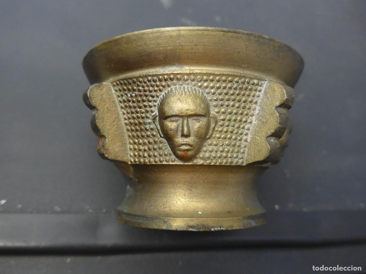 Antig&uuml;edades: MORTERO ALMIREZ DE BRONCE CON CARAS Y COSTILLAS - Foto 3