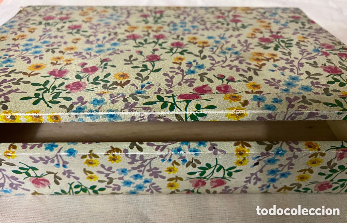 Antig&uuml;edades: Caja adornada con florecitas - Foto 6