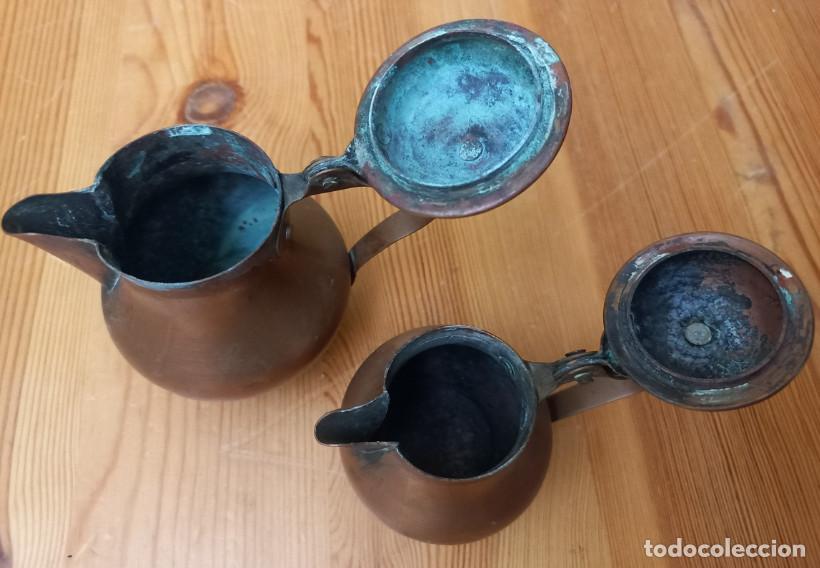Antig&uuml;edades: 2 JARRAS ANIGUAS DE COBRE, TETERA - Foto 7