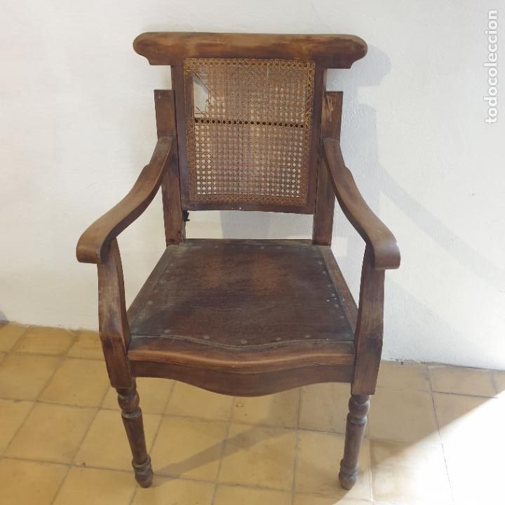 Antig&uuml;edades: ANTIGUO SILLON DE BARBERO - Foto 1