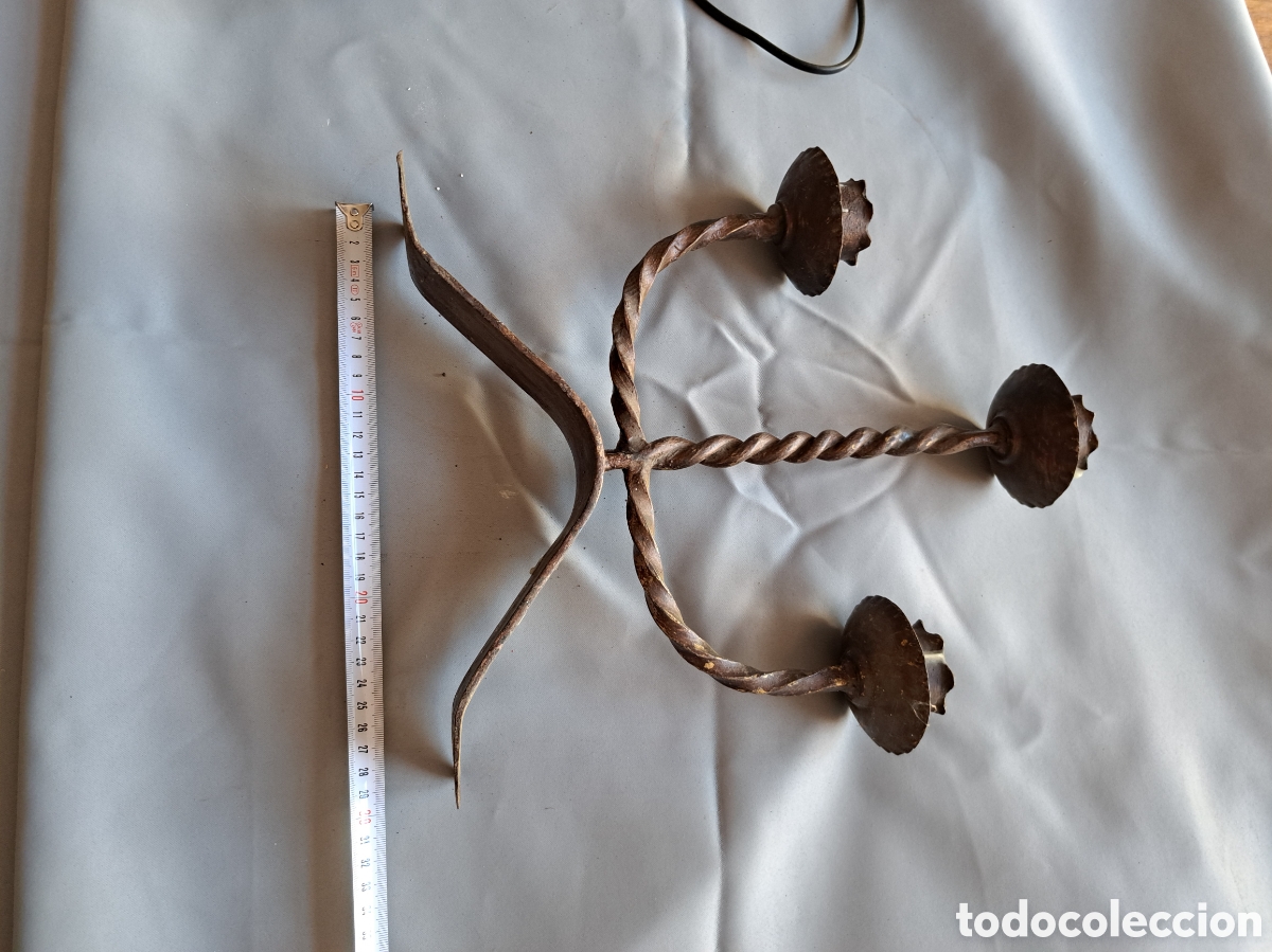Antig&uuml;edades: Candelabro de forja hierro macizo - Foto 1