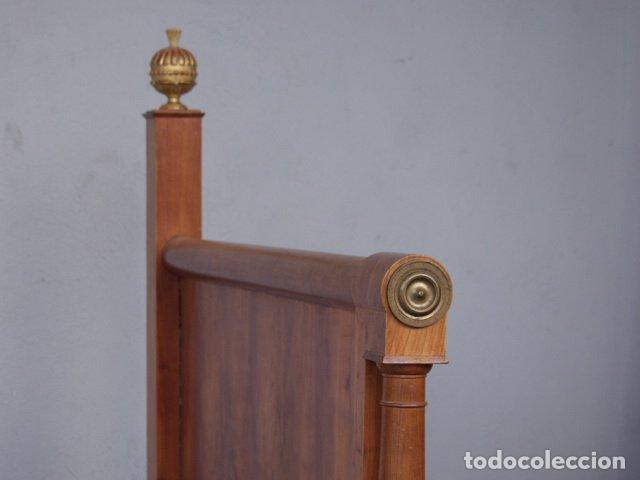 Antig&uuml;edades: Lit de style Empire en merisier & bronzes - Foto 2