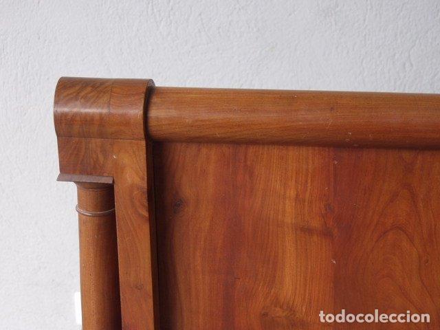 Antig&uuml;edades: Lit de style Empire en merisier & bronzes - Foto 10