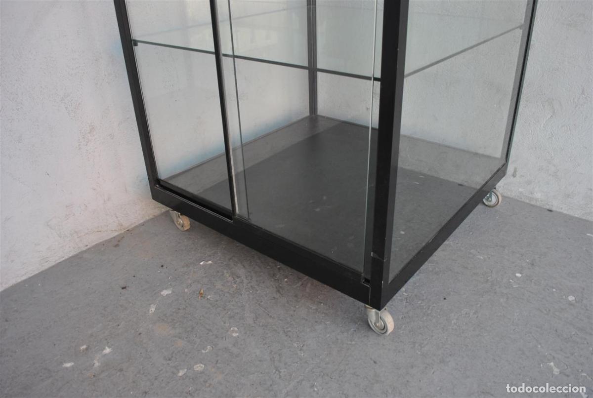 Antig&uuml;edades: Vitrine moderne en profil&eacute;s noire grand mod&egrave;le - Foto 2