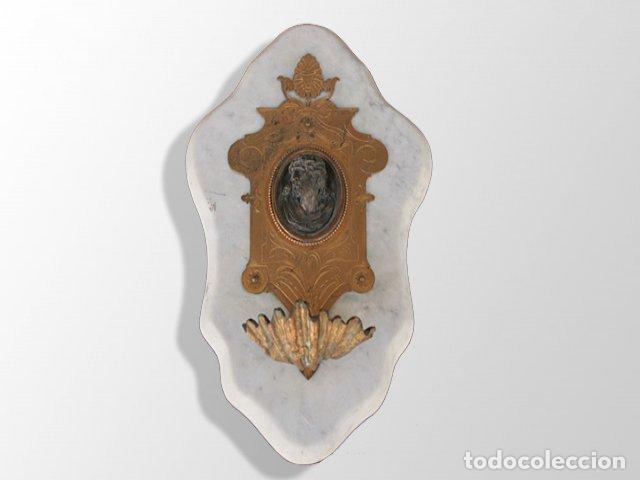 Antig&uuml;edades: B&eacute;nitier en bronze XIX&egrave;me support marbre - Foto 1