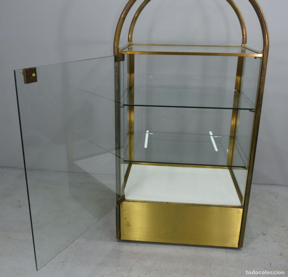 Antig&uuml;edades: Vitrine laiton arch&eacute;e de collectionneur 1970 - Foto 3