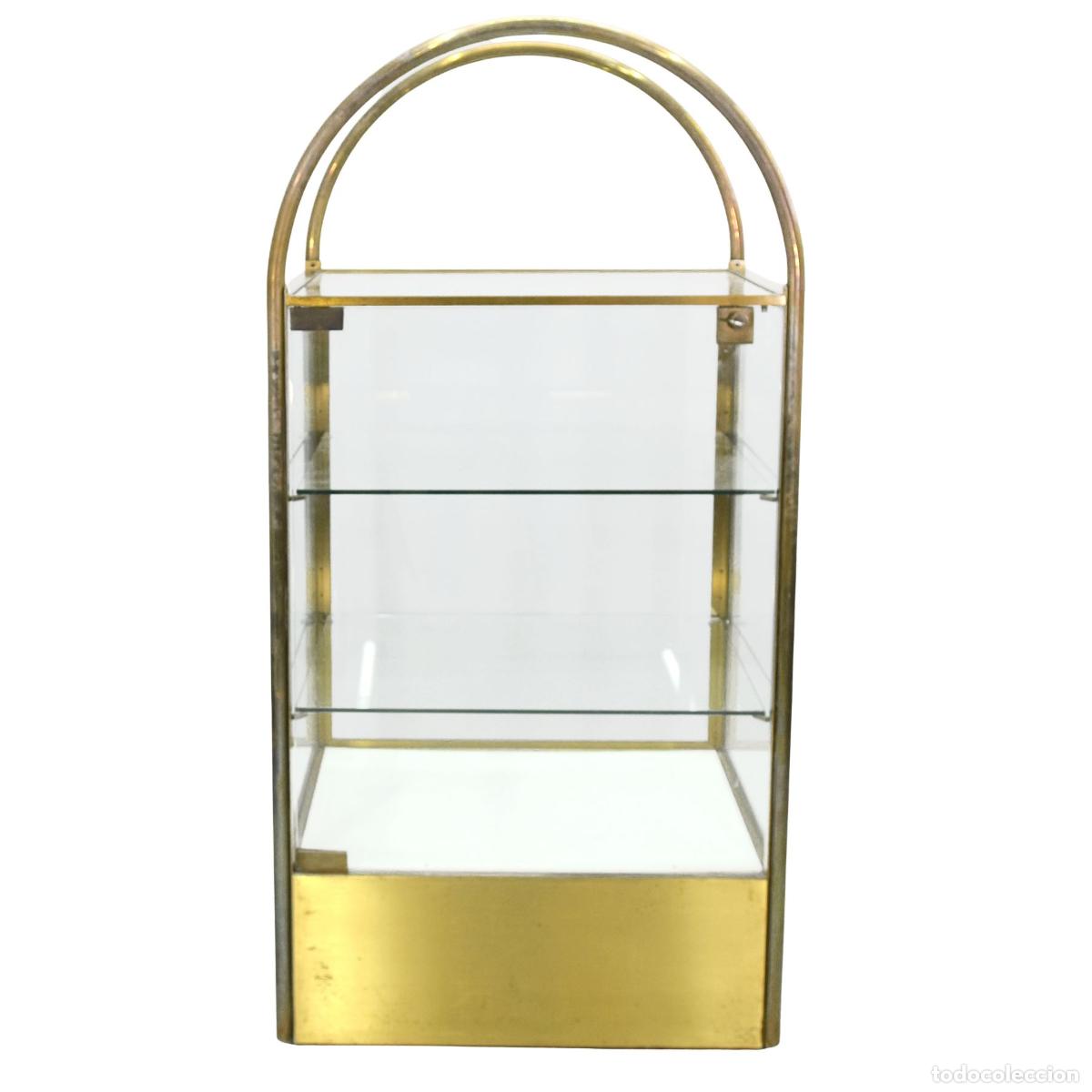 Antig&uuml;edades: Vitrine laiton arch&eacute;e de collectionneur 1970 - Foto 1