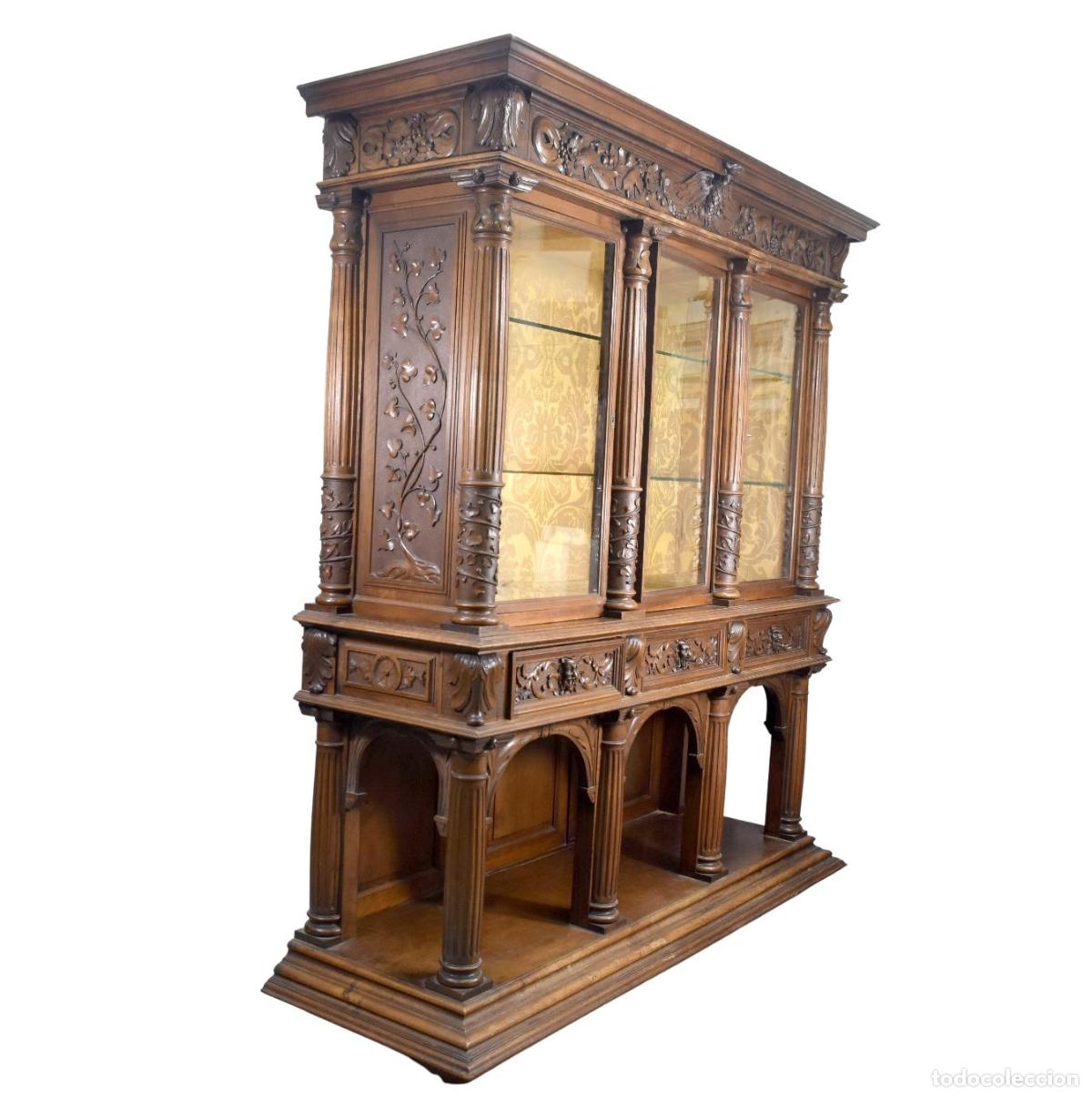 Antig&uuml;edades: Vitrine sculpt&eacute;e de style renaissance en noyer - Foto 2