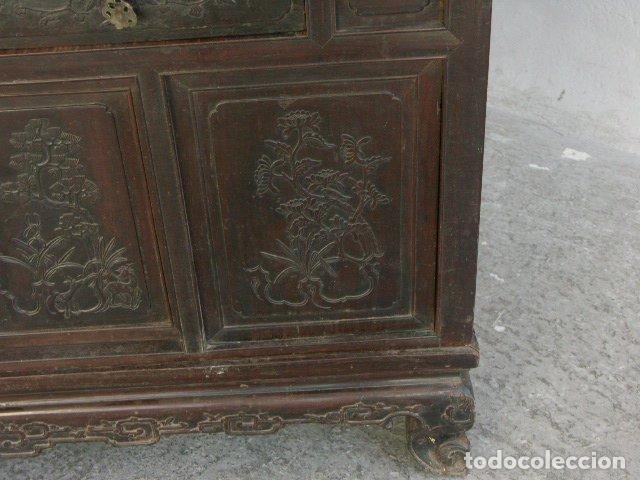 Antig&uuml;edades: Bahut en palissandre Chinois sculpt&eacute; - Foto 7