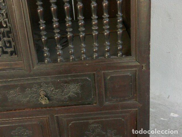 Antig&uuml;edades: Bahut en palissandre Chinois sculpt&eacute; - Foto 8