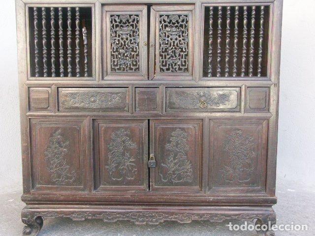 Antig&uuml;edades: Bahut en palissandre Chinois sculpt&eacute; - Foto 9