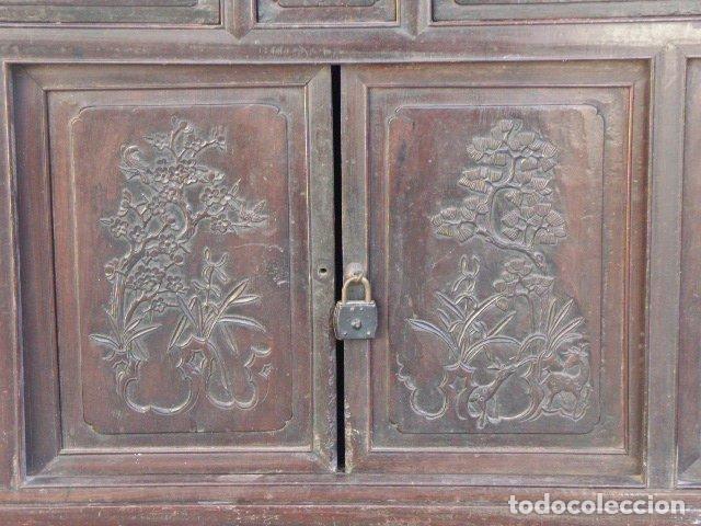 Antig&uuml;edades: Bahut en palissandre Chinois sculpt&eacute; - Foto 10