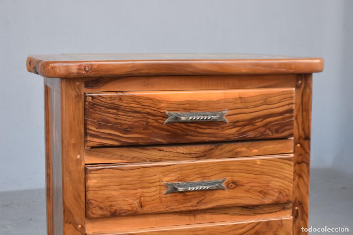 Antig&uuml;edades: Commode Brutaliste forme libre en olivier - Foto 3